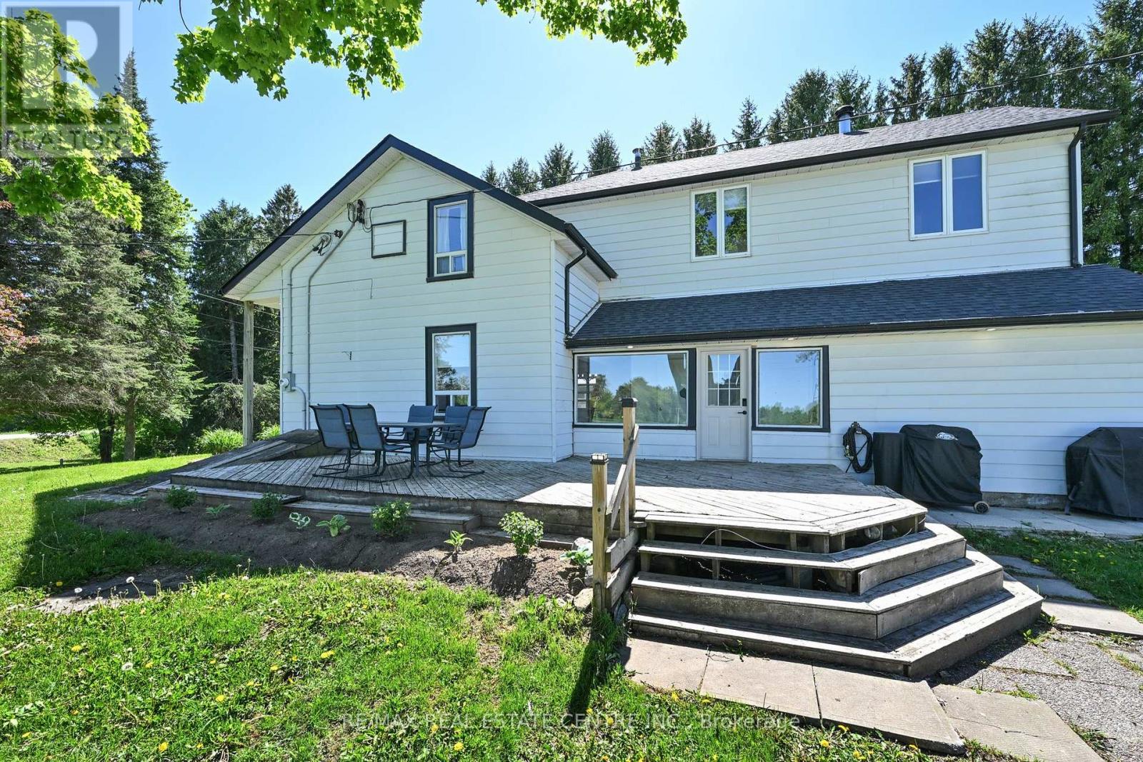 347157 Mono Centre Road Property Photo 4