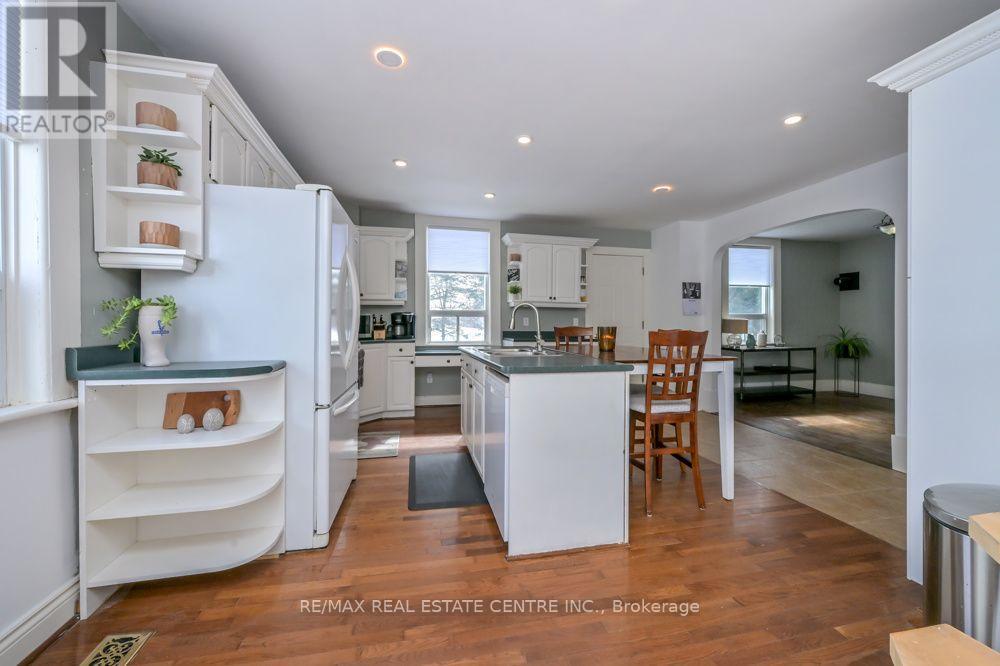 347157 Mono Centre Road Property Photo 6