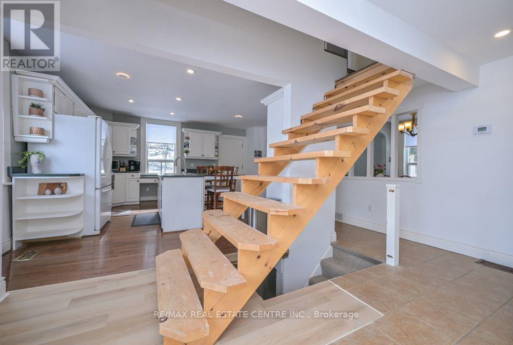 347157 Mono Centre Road Property Photo 16