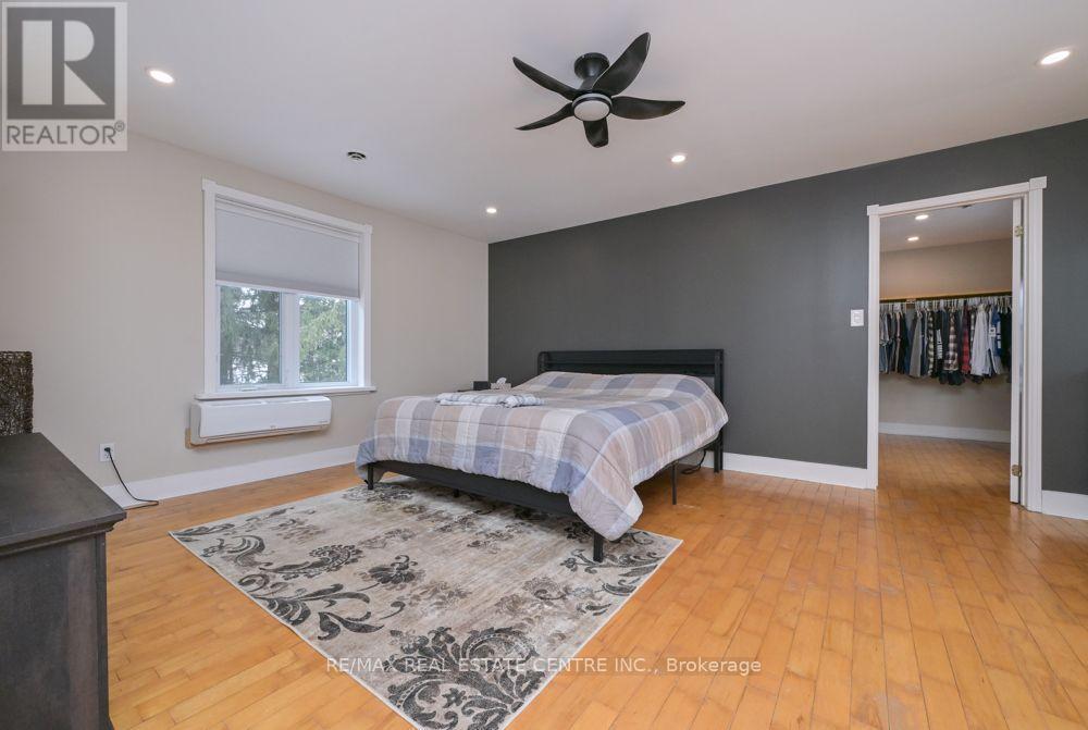 347157 Mono Centre Road Property Photo 17