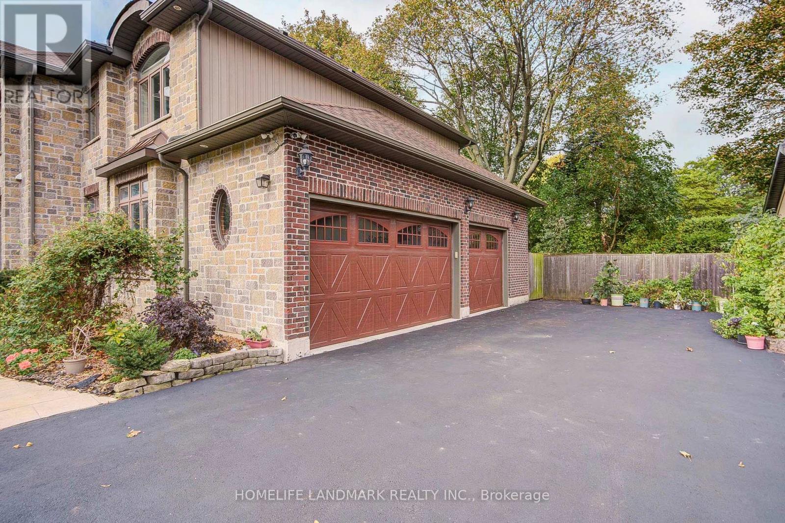 668 Garth Street Property Photo 3