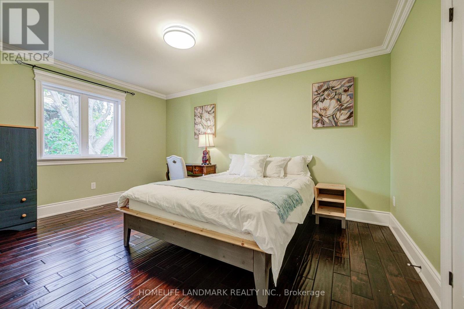 668 Garth Street Property Photo 33