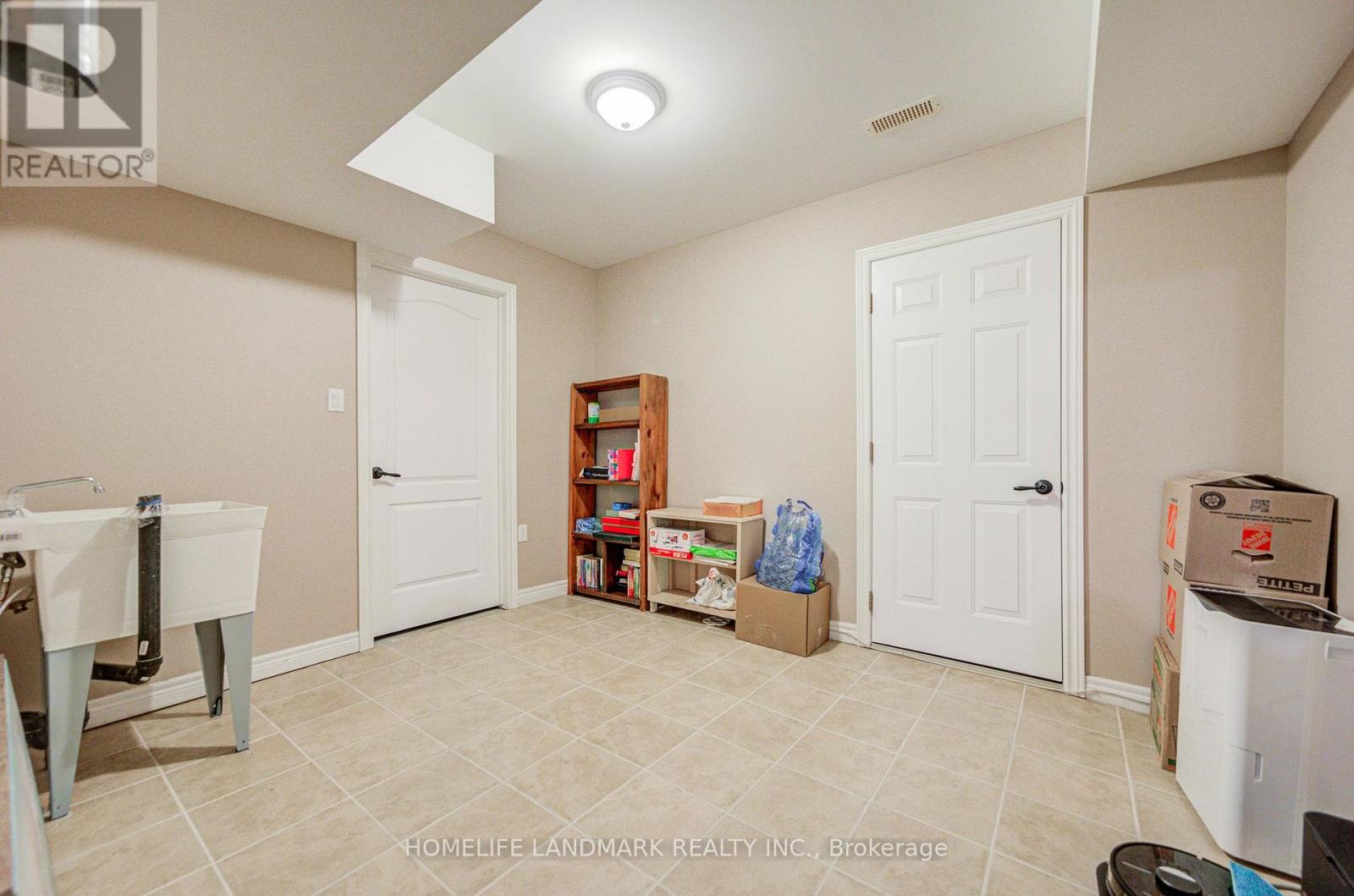 668 Garth Street Property Photo 45