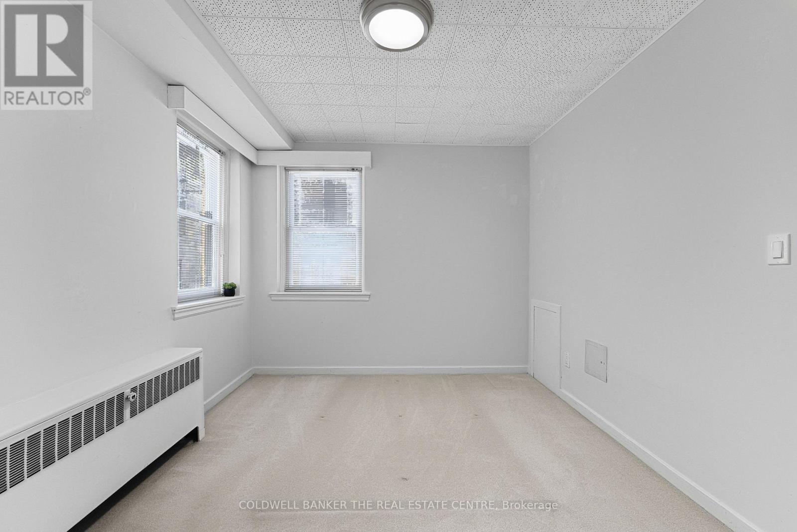 9 - 4 Robinson Street Property Photo 11