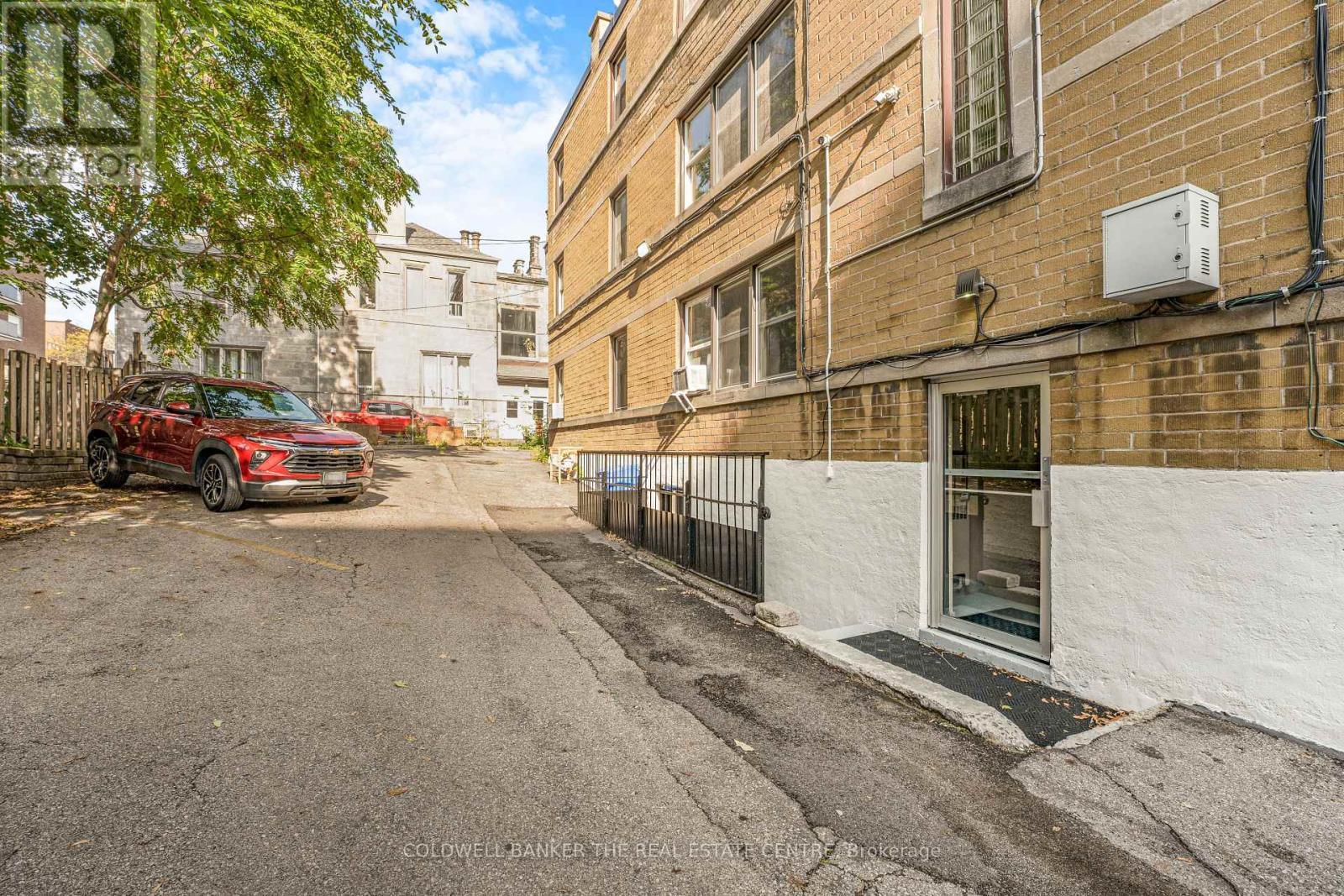 9 - 4 Robinson Street Property Photo 22