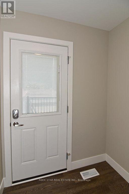 1 Southwood Crescent Property Photo 22