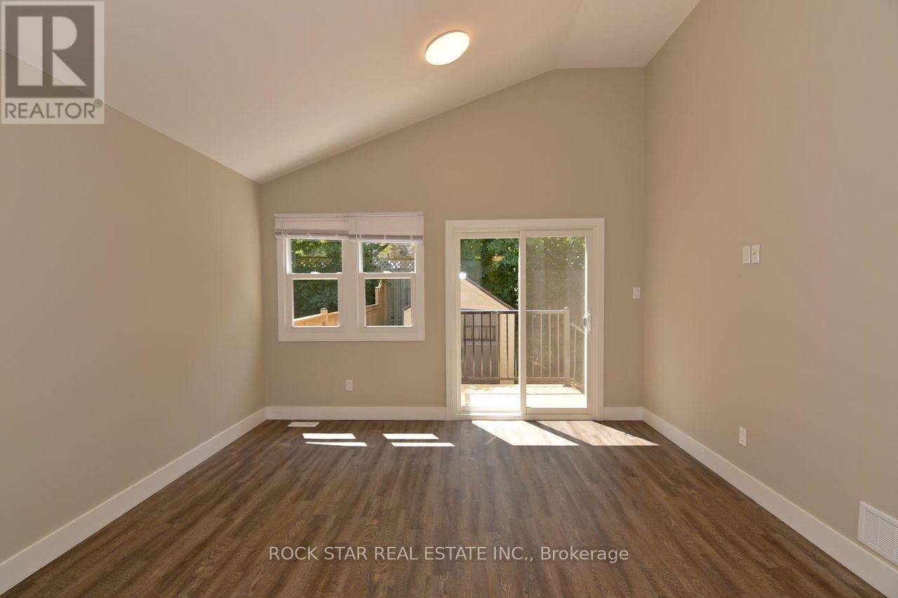 1 Southwood Crescent Property Photo 25