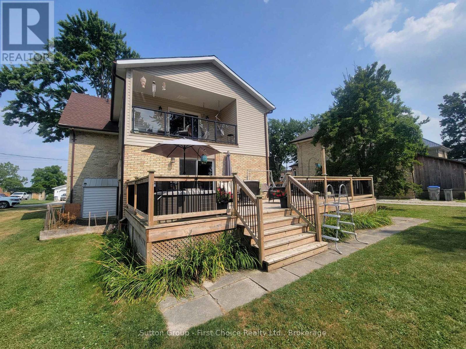 30 King Street N Property Photo 5