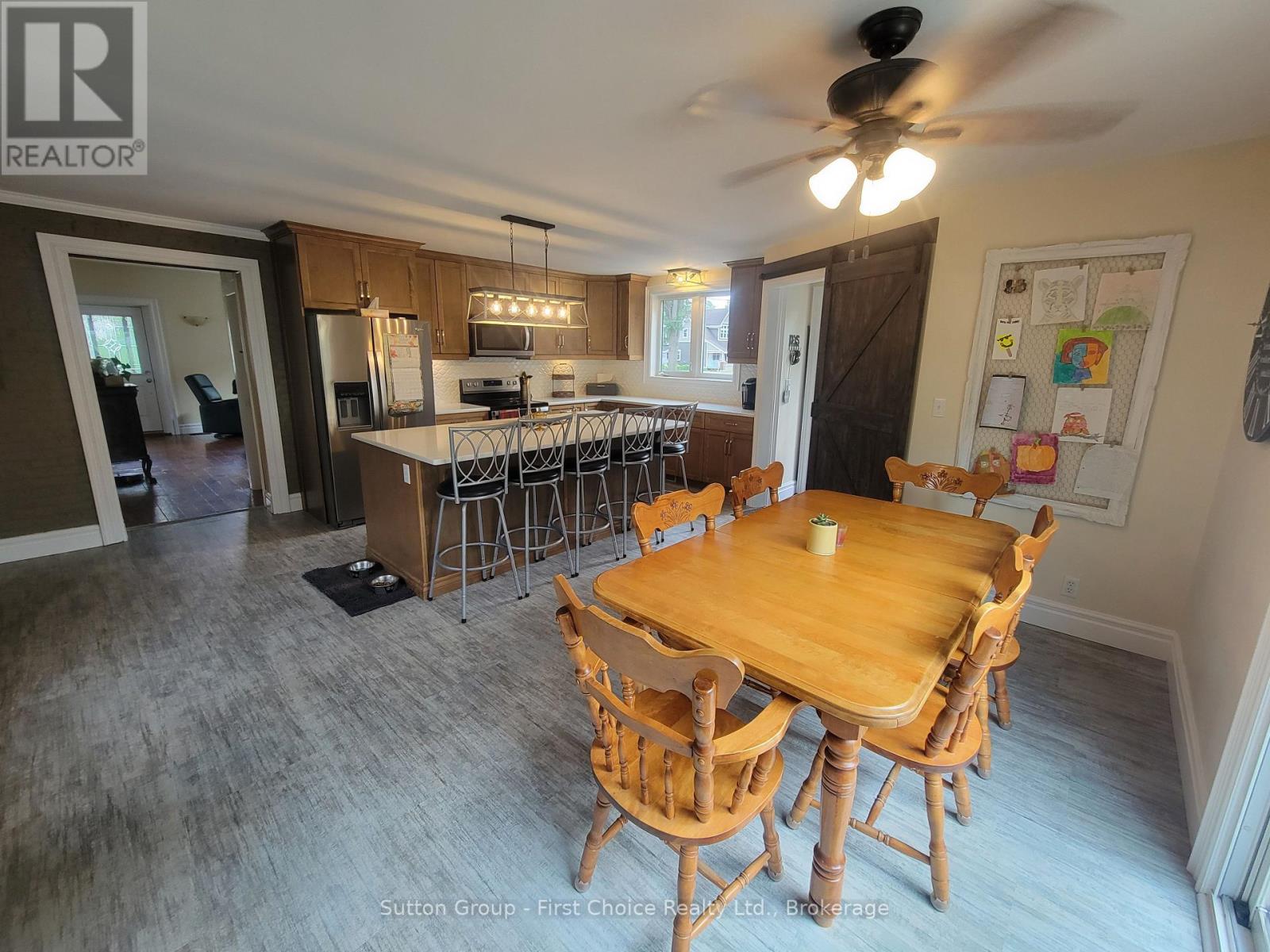 30 King Street N Property Photo 8