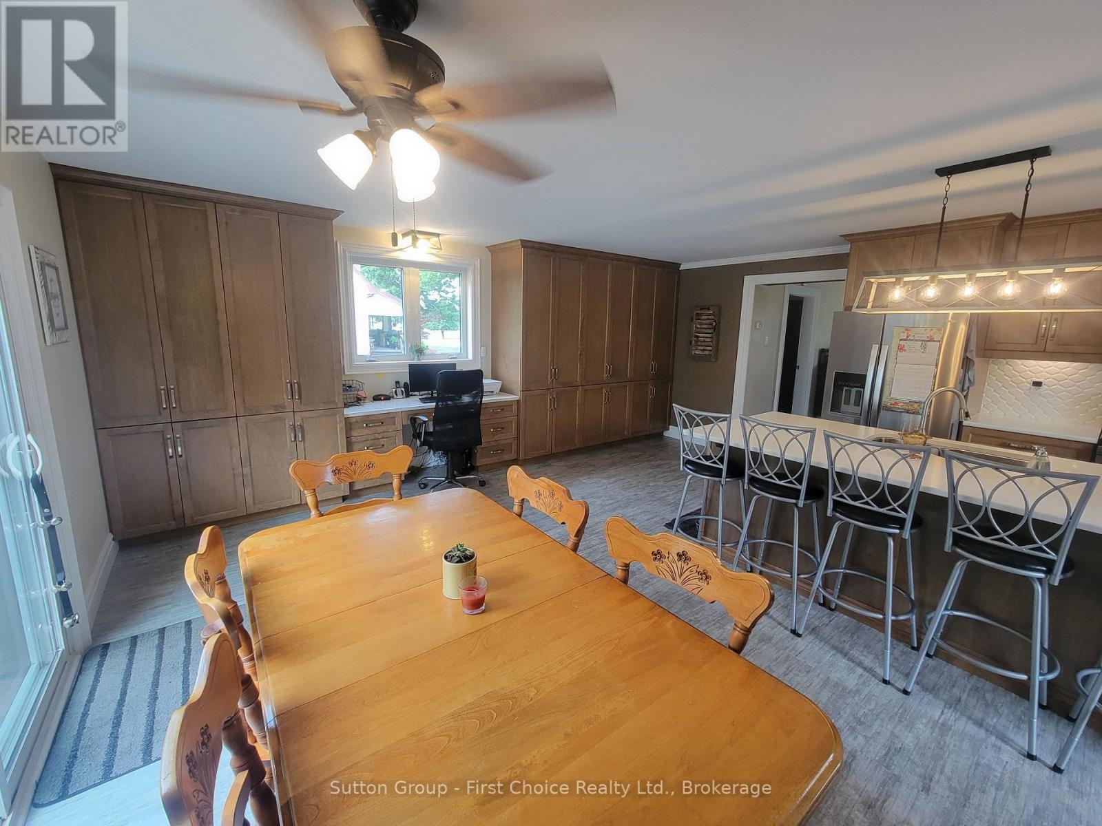 30 King Street N Property Photo 9
