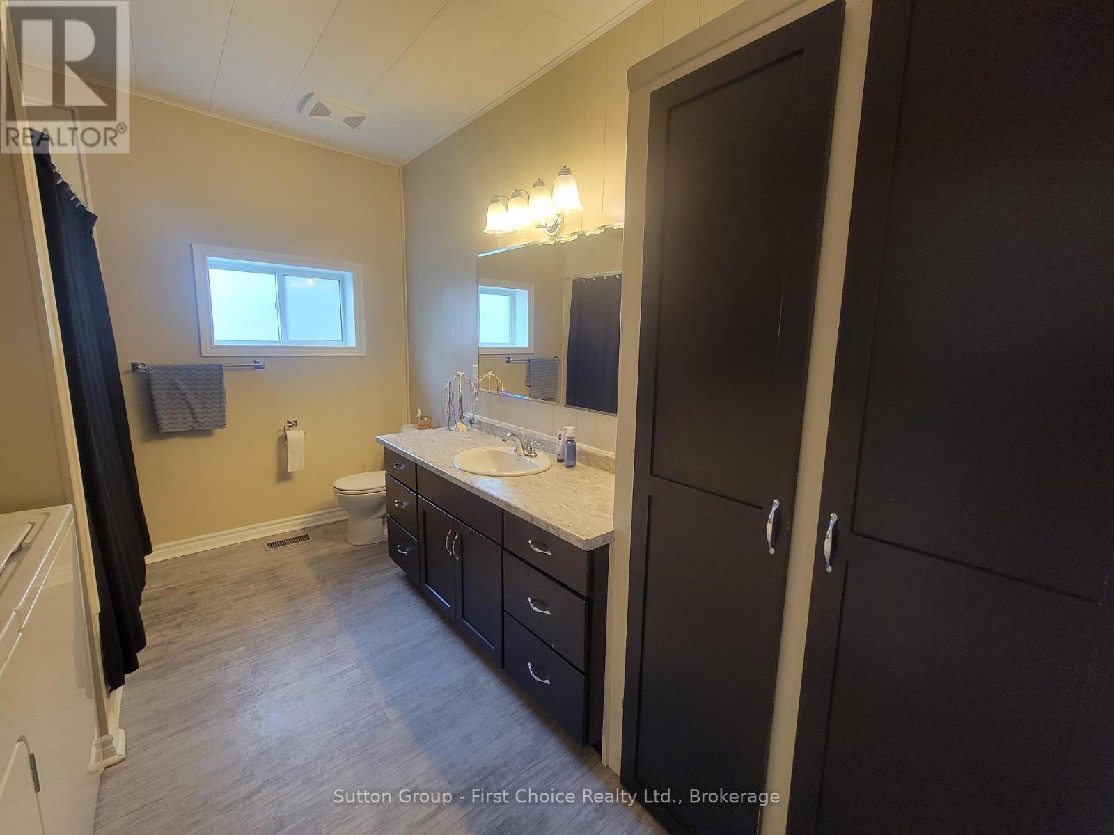 30 King Street N Property Photo 18