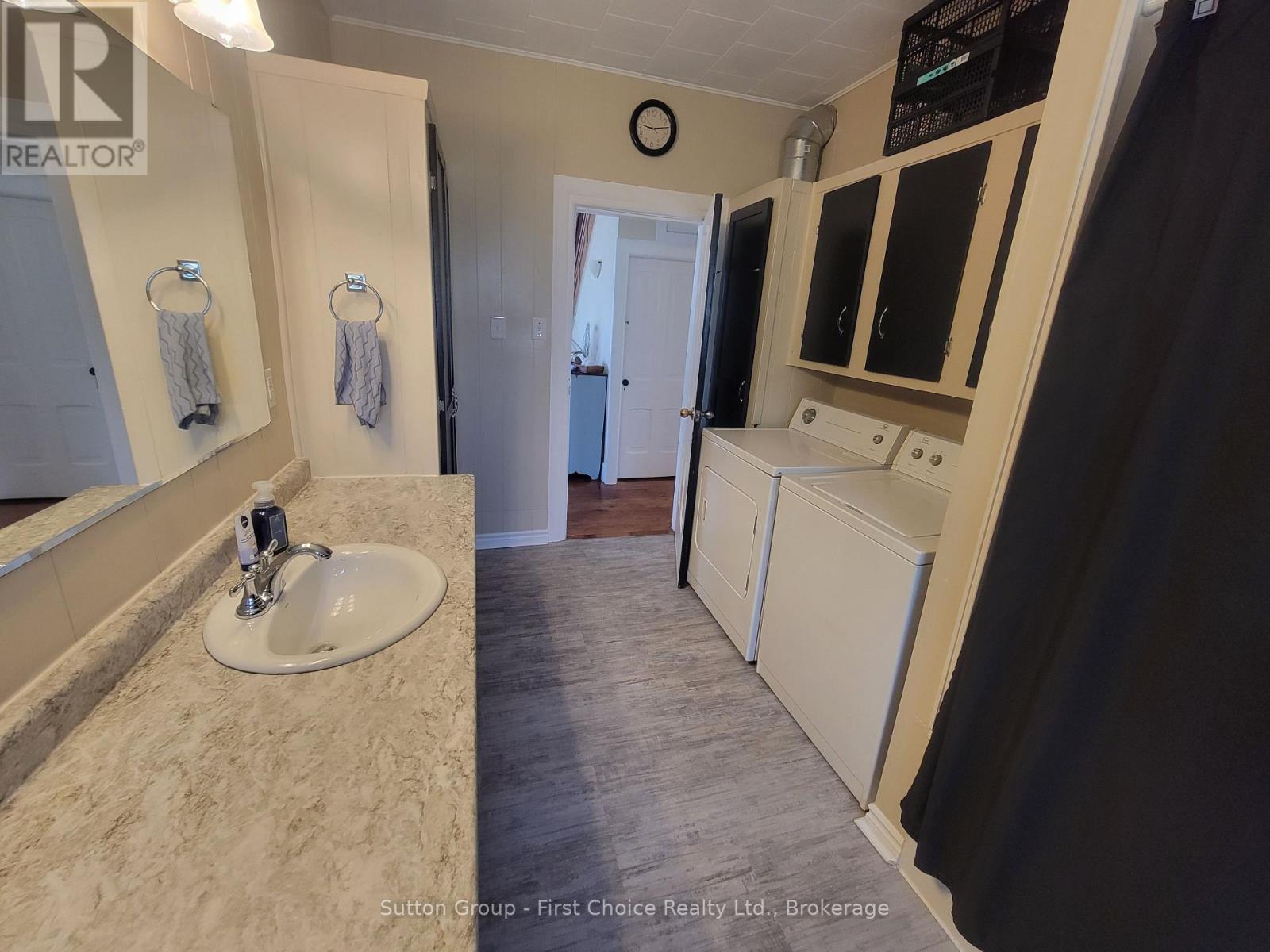 30 King Street N Property Photo 19