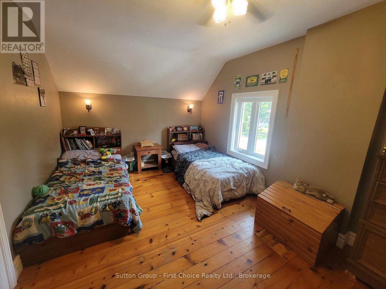 30 King Street N Property Photo 24