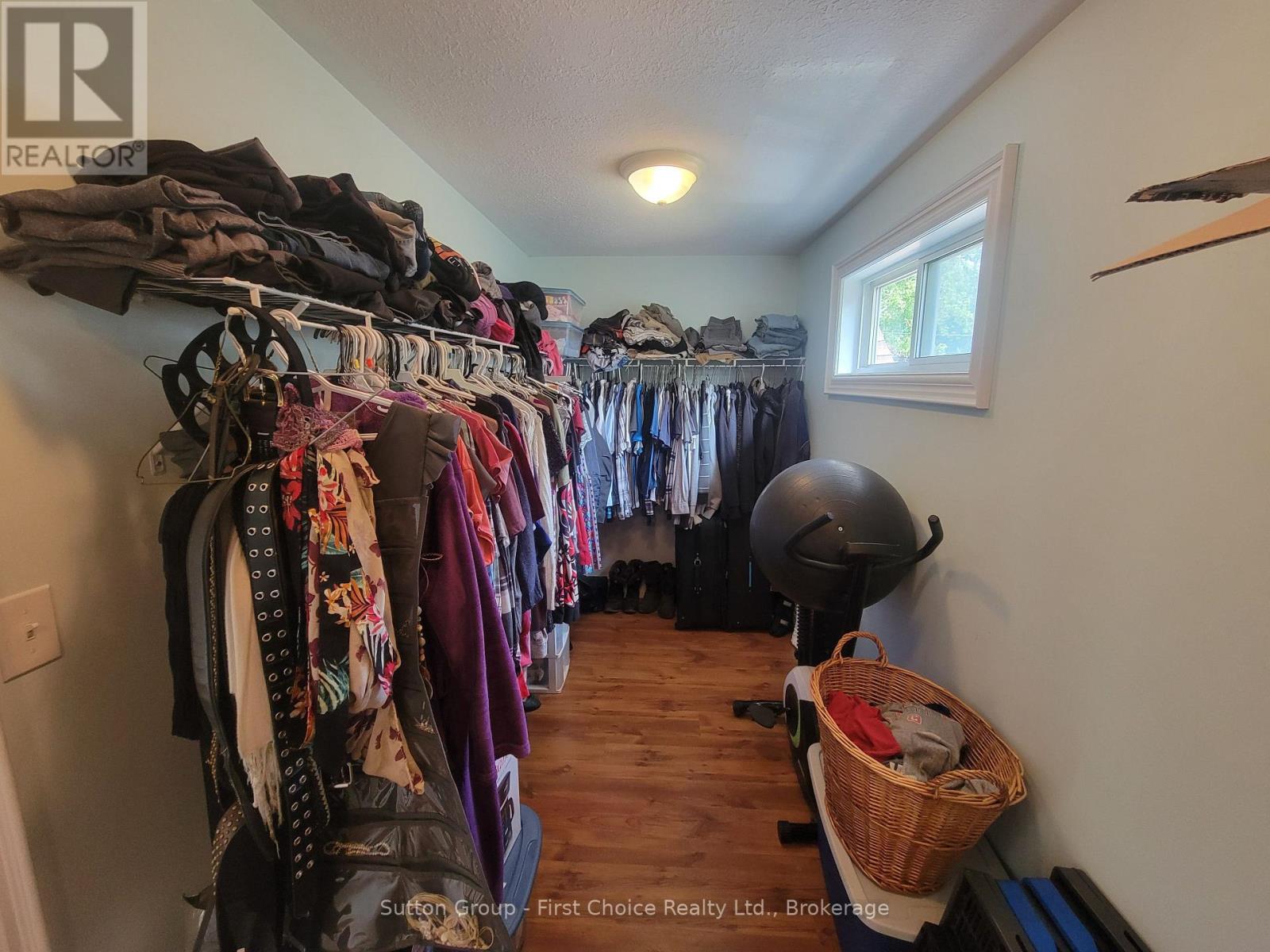30 King Street N Property Photo 34