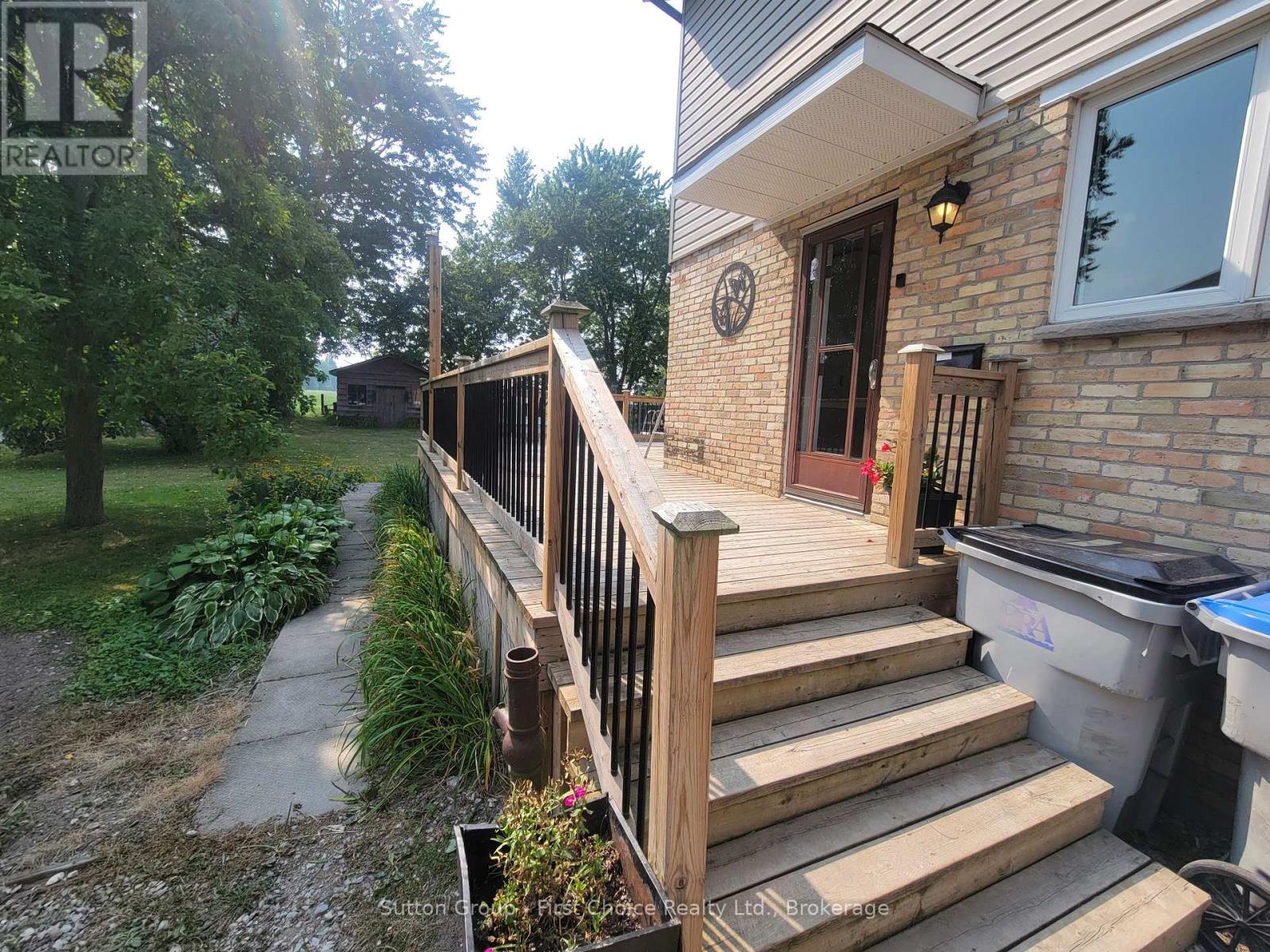 30 King Street N Property Photo 45