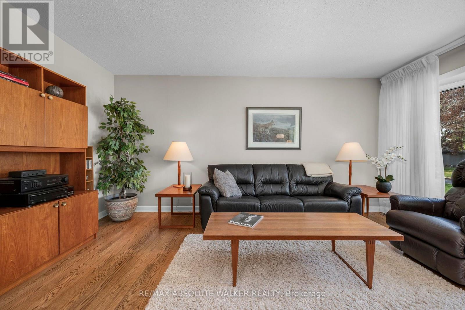5 West Herrington Court Property Photo 11
