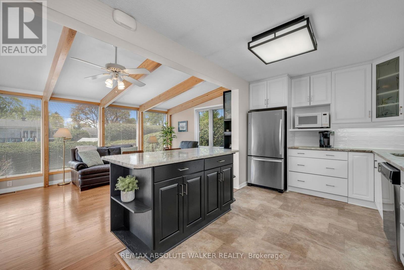 5 West Herrington Court Property Photo 17