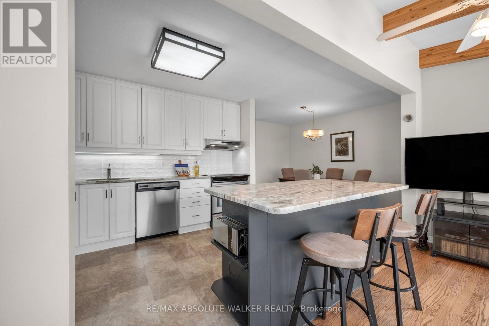 5 West Herrington Court Property Photo 20