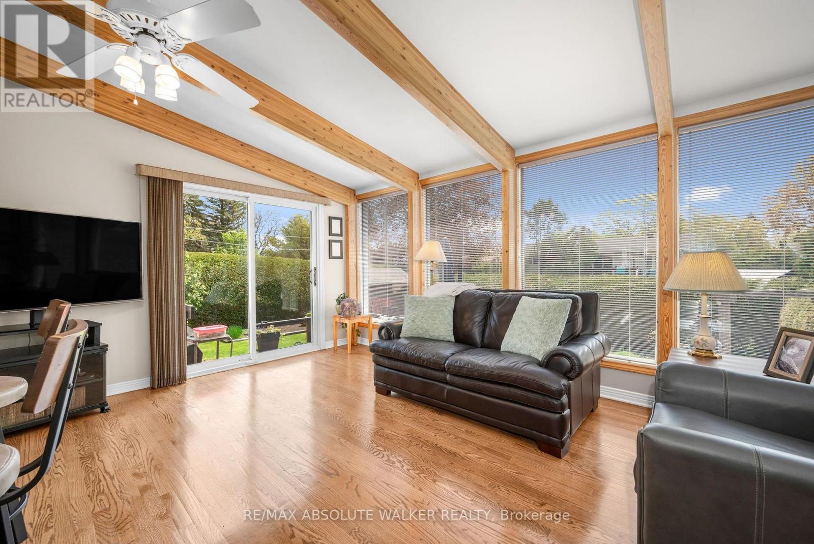 5 West Herrington Court Property Photo 22
