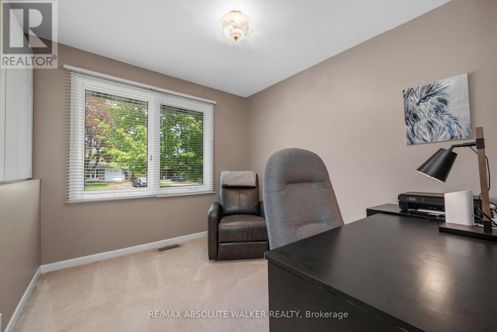 5 West Herrington Court Property Photo 25