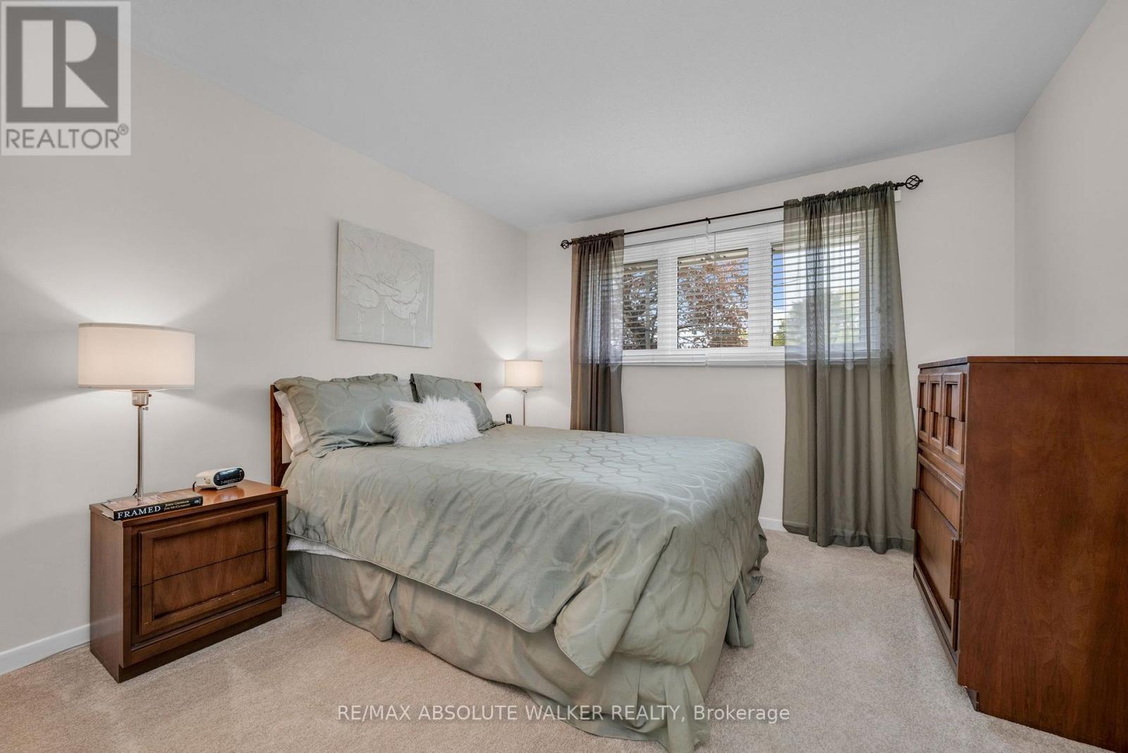5 West Herrington Court Property Photo 28