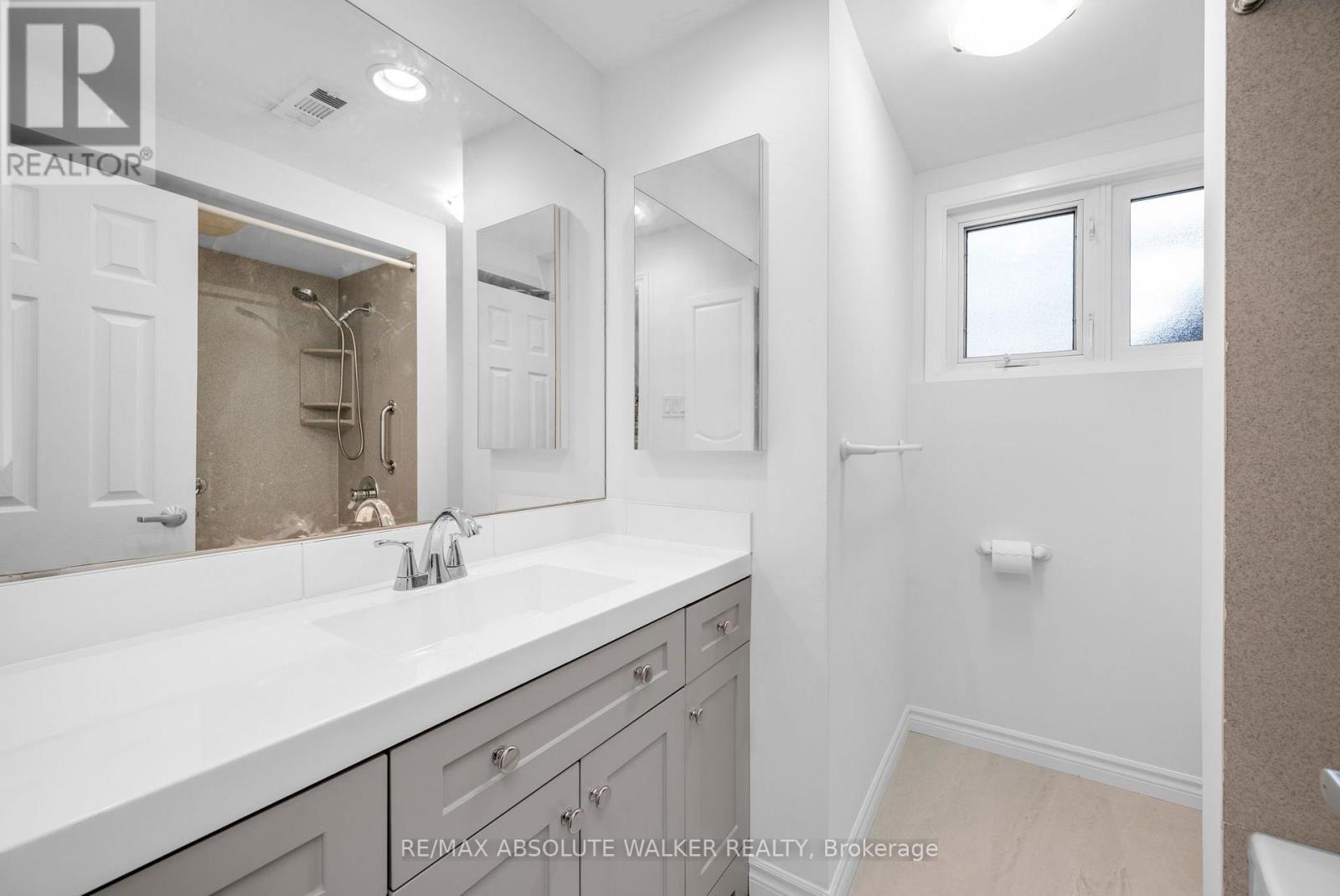 5 West Herrington Court Property Photo 40