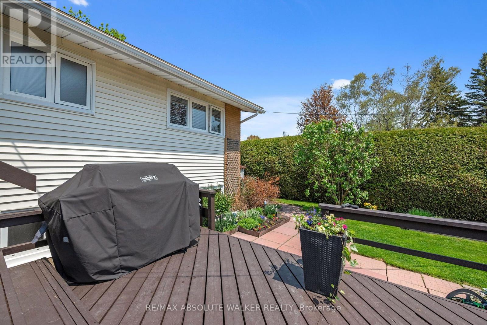 5 West Herrington Court Property Photo 49