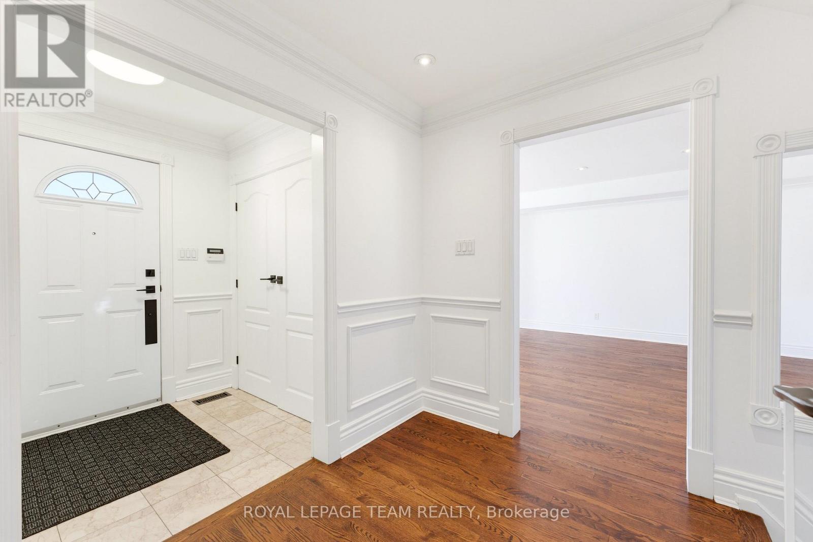 35 Mohawk Crescent Property Photo 6
