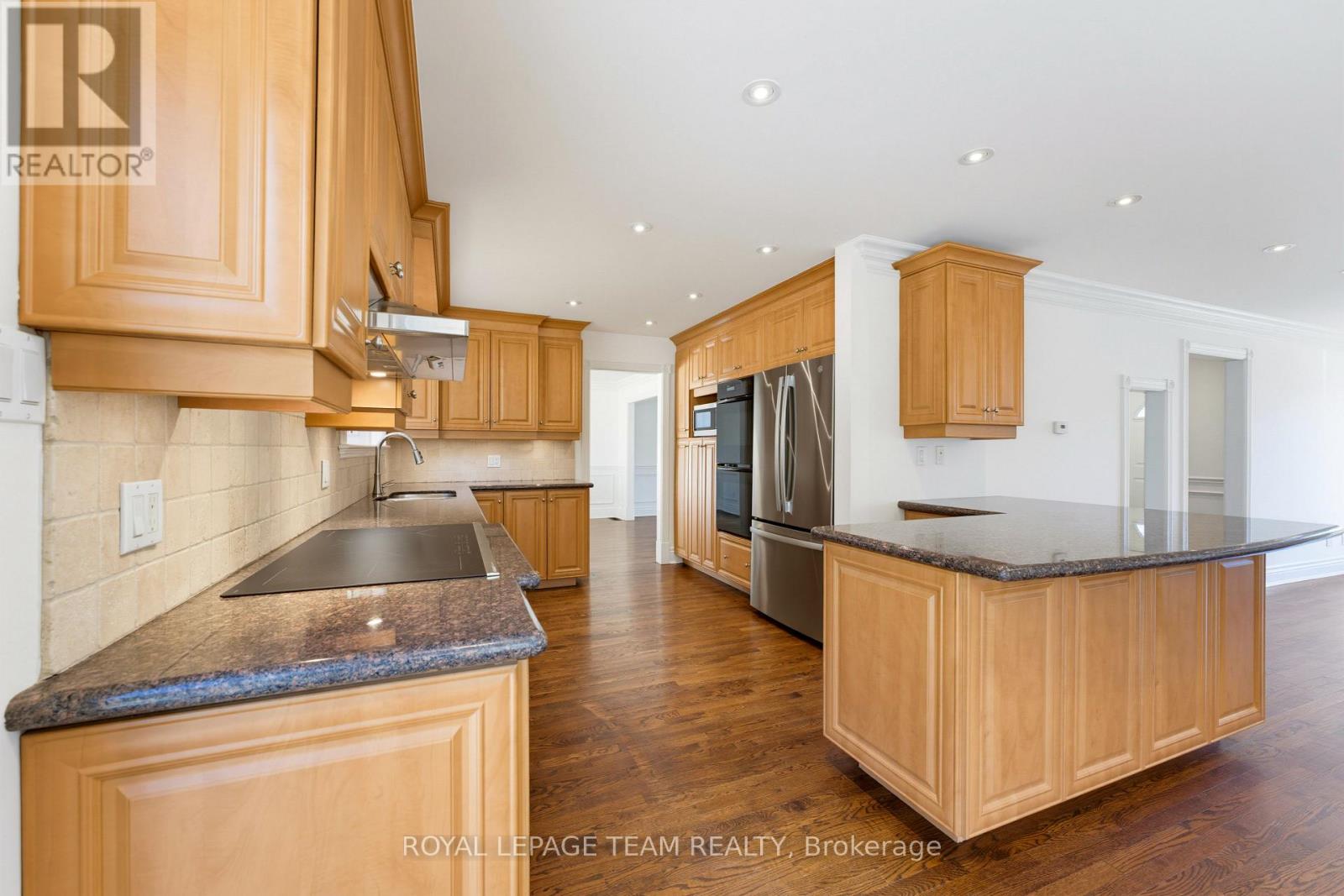 35 Mohawk Crescent Property Photo 11