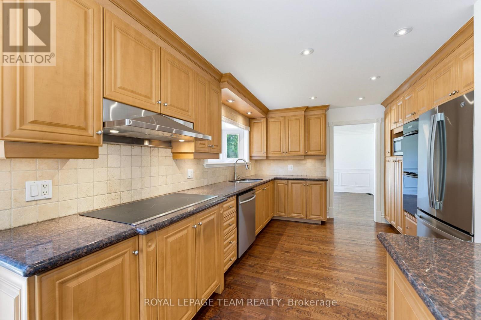 35 Mohawk Crescent Property Photo 12
