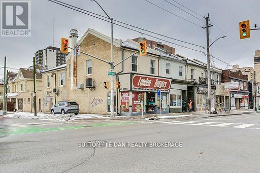 471 Dundas Street Property Photo 1