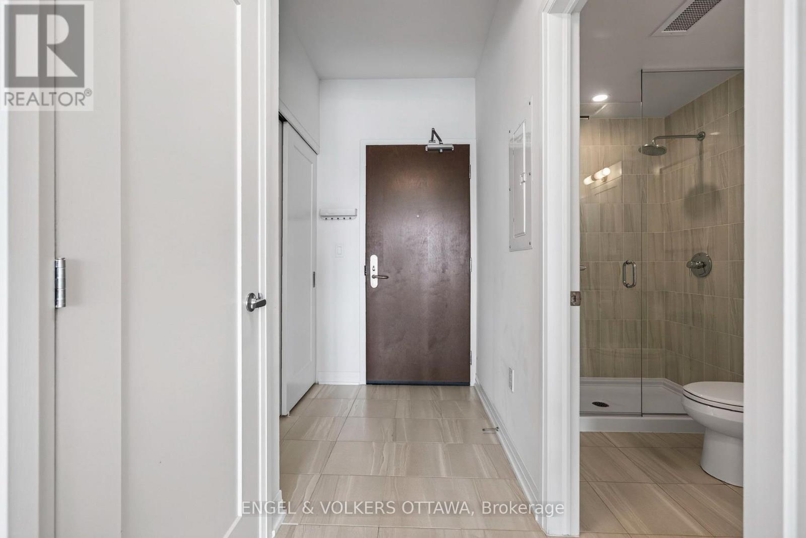 1503 - 805 Carling Avenue Property Photo 6