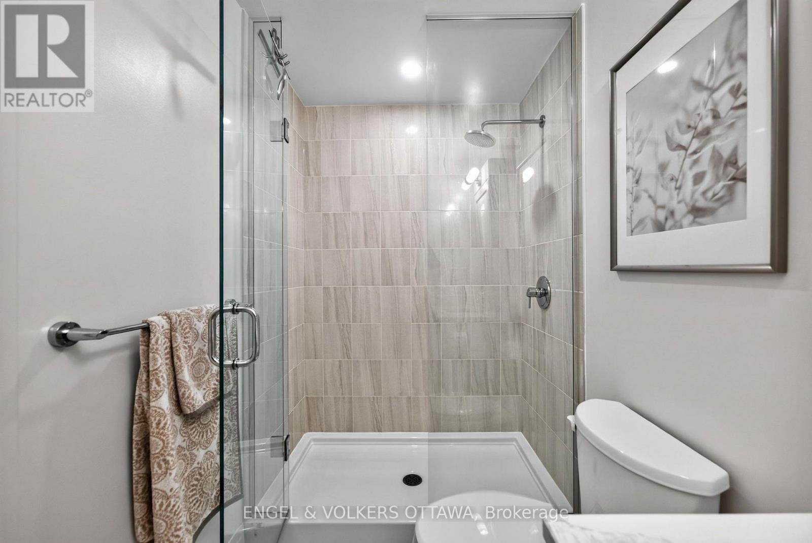 1503 - 805 Carling Avenue Property Photo 9