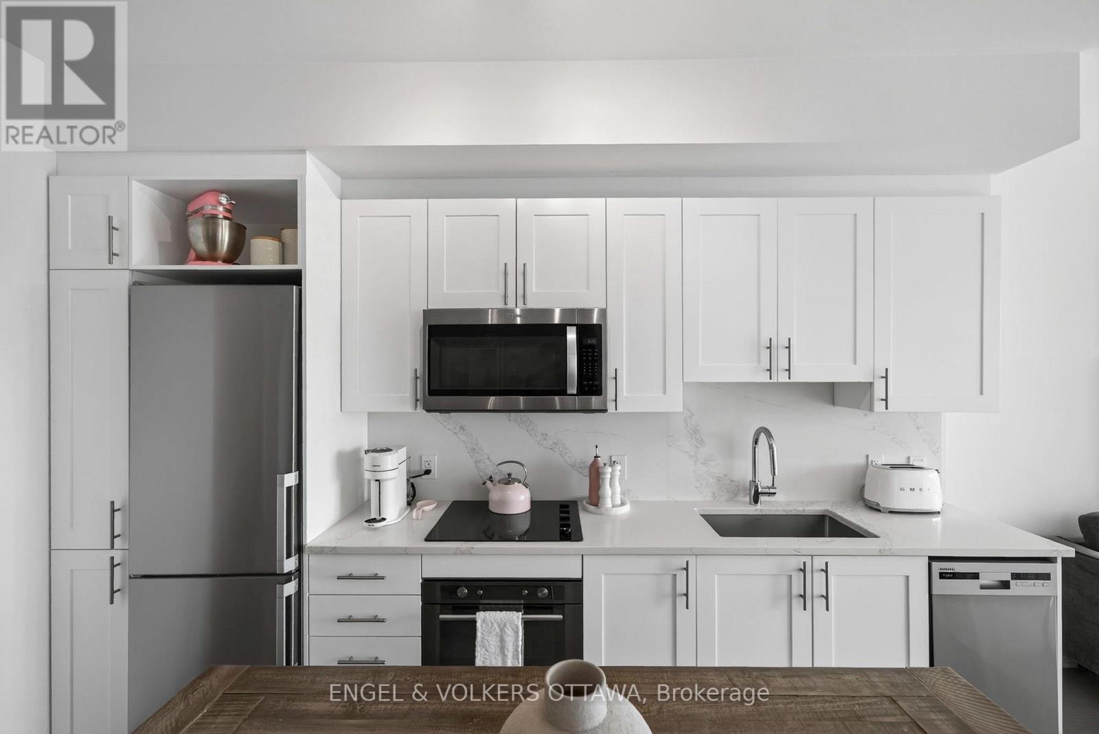 1503 - 805 Carling Avenue Property Photo 15