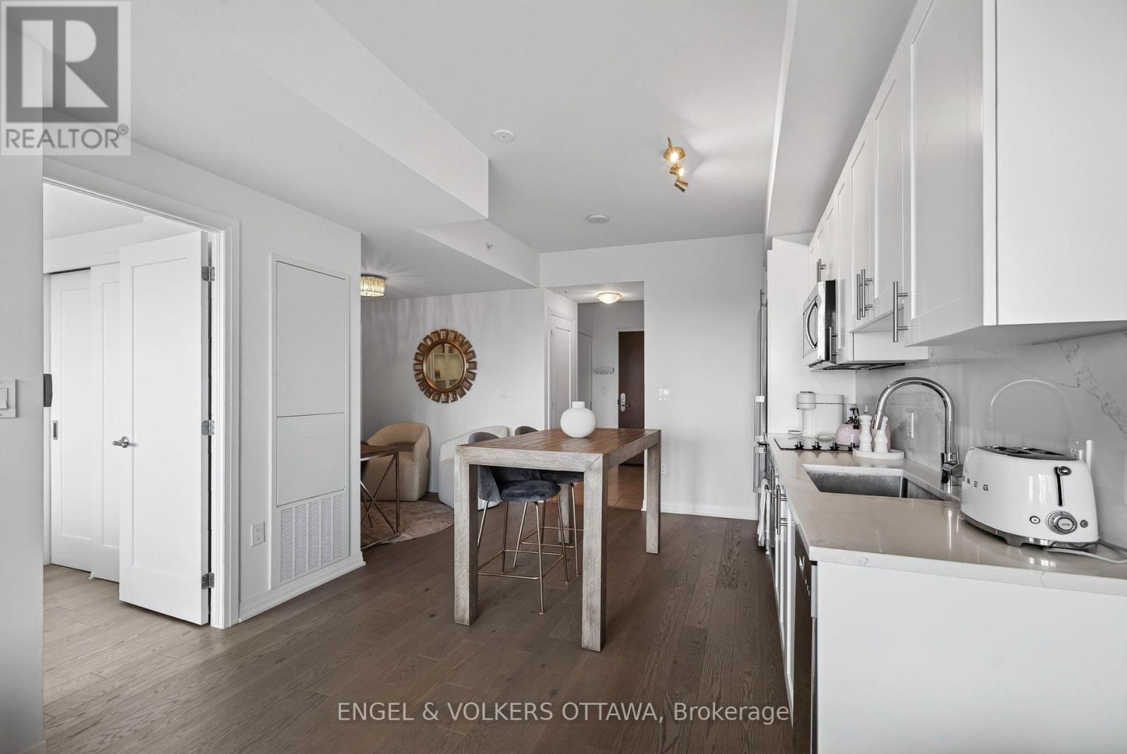 1503 - 805 Carling Avenue Property Photo 28