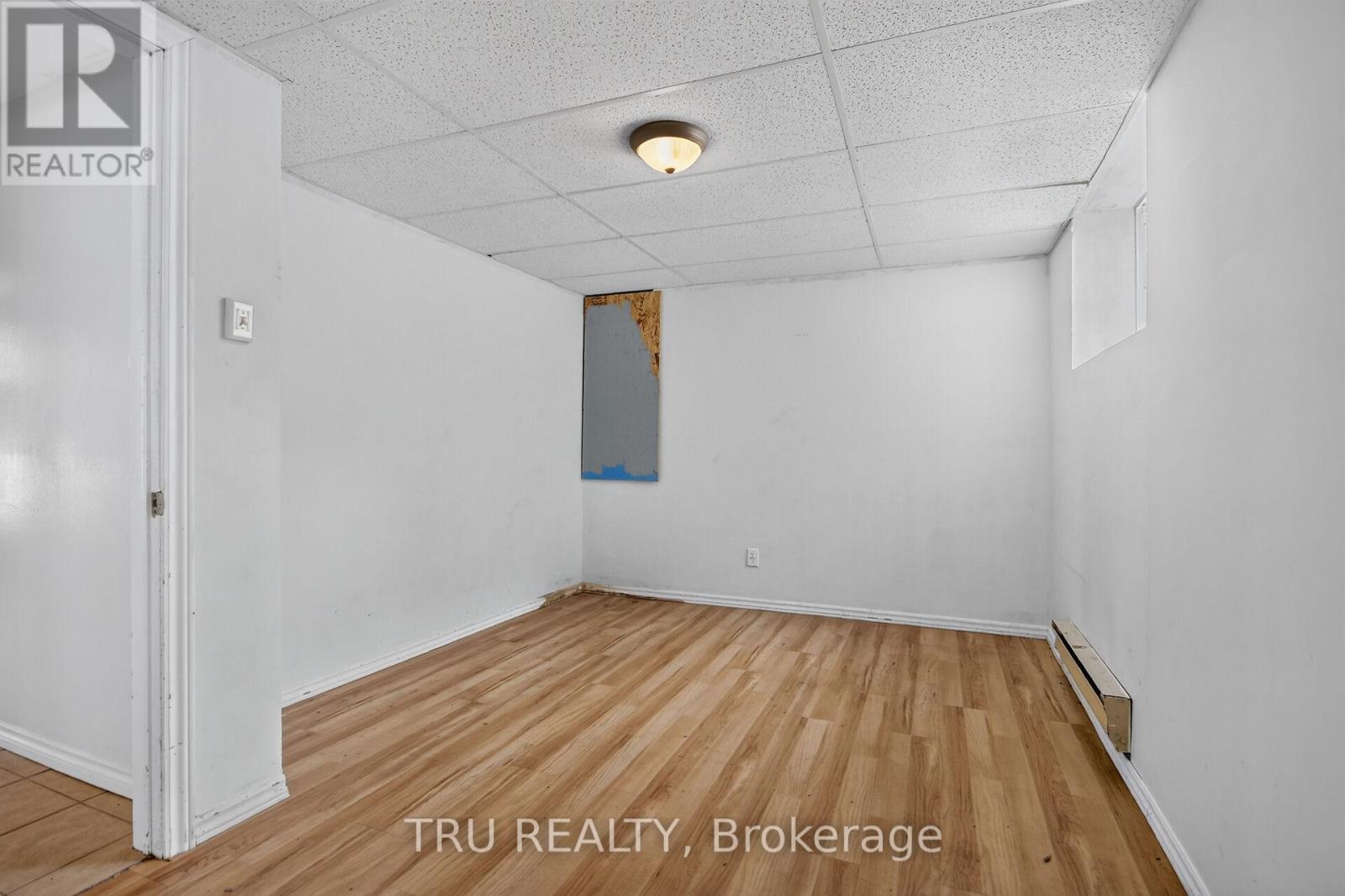 27 - 2050 Riviera Terrace Property Photo 6