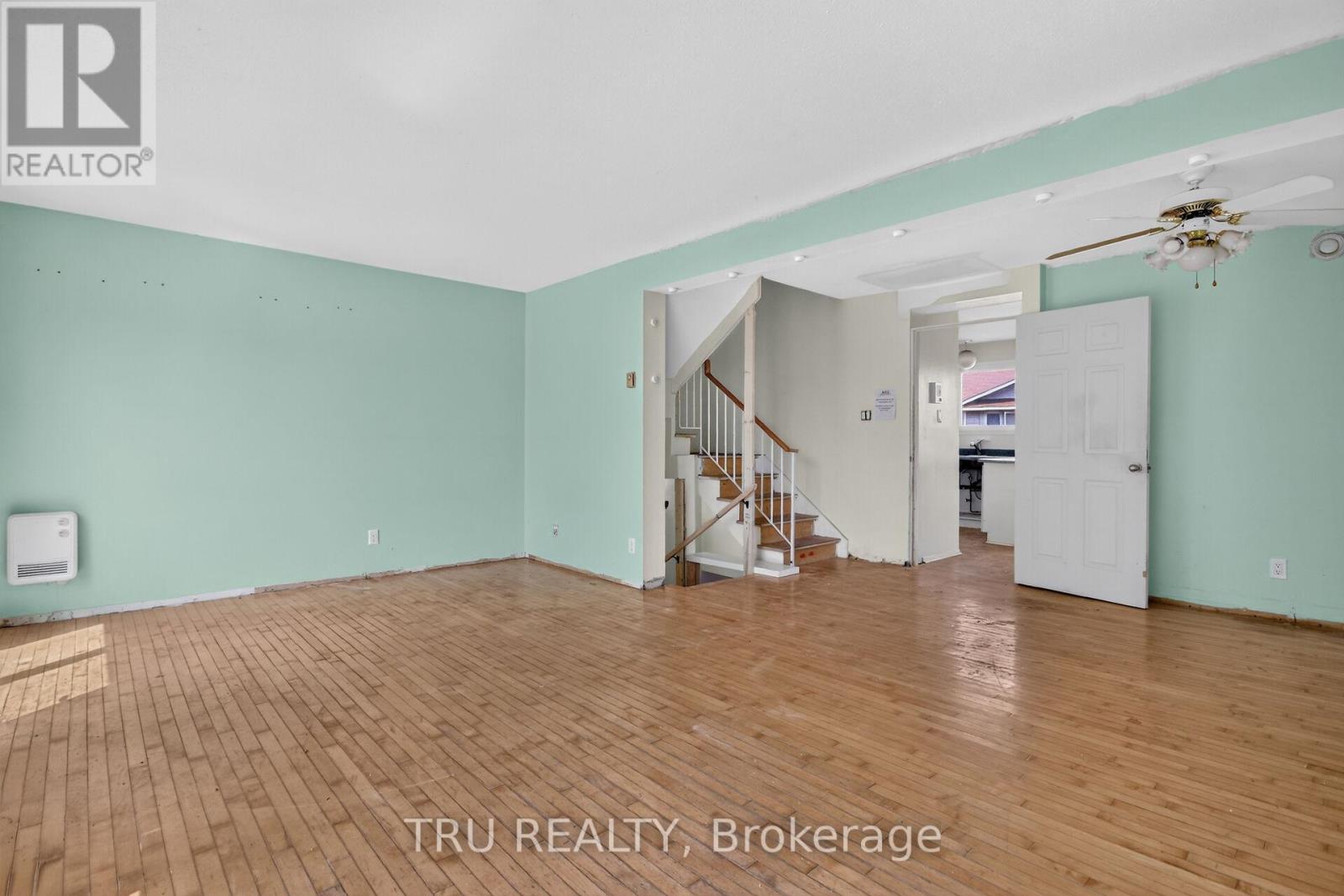 27 - 2050 Riviera Terrace Property Photo 15