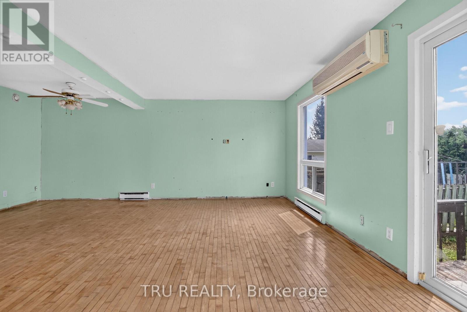 27 - 2050 Riviera Terrace Property Photo 17