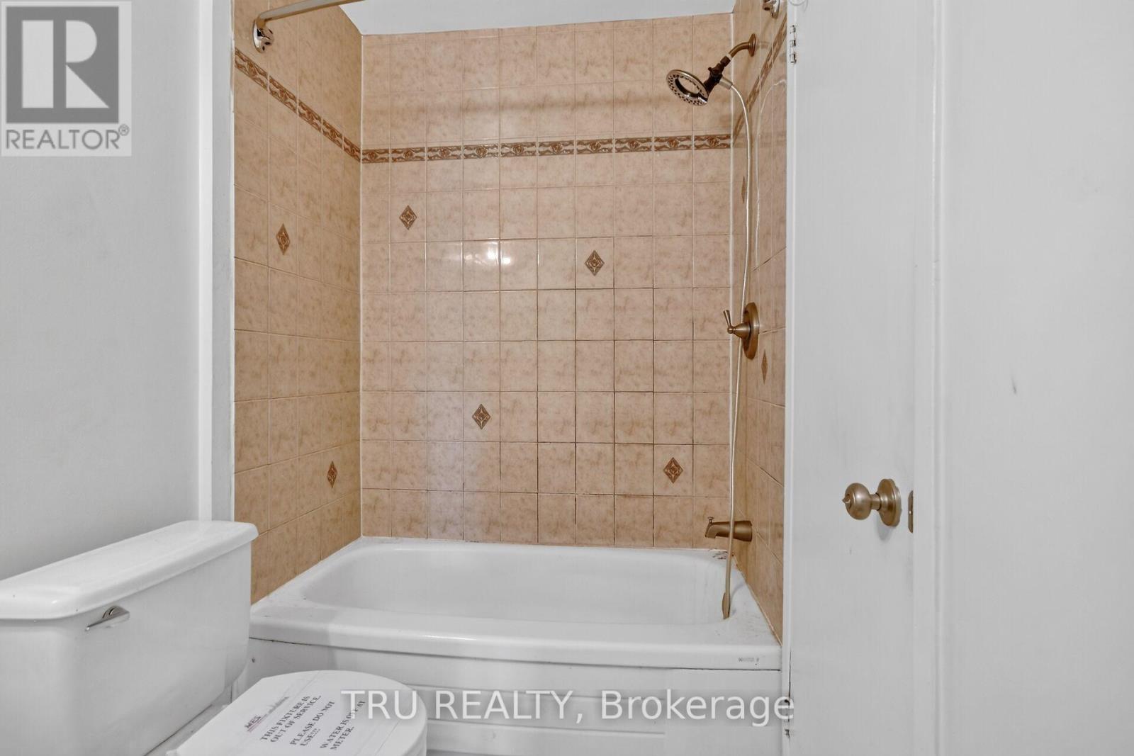 27 - 2050 Riviera Terrace Property Photo 40