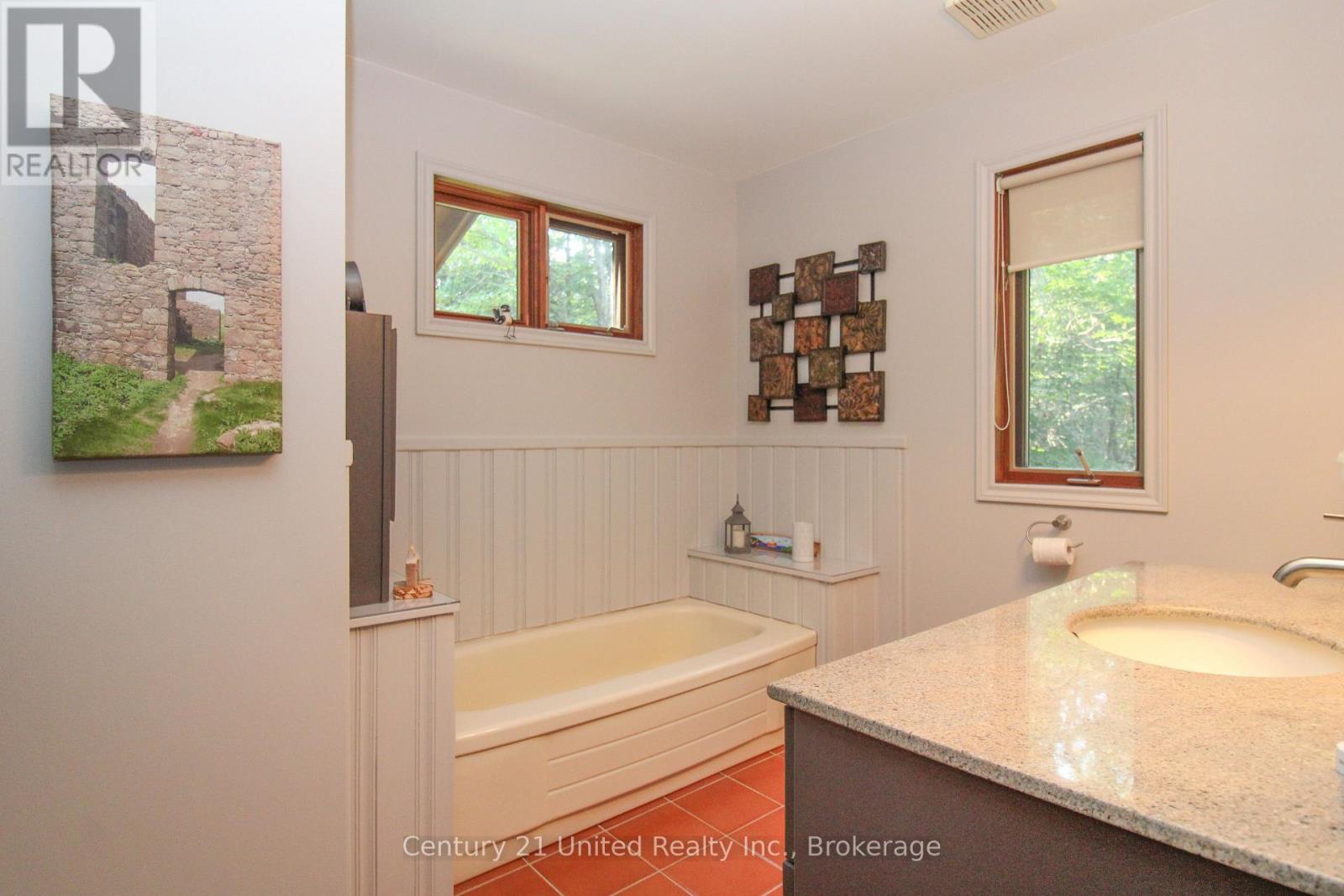 395 Sawmill Road Property Photo 24