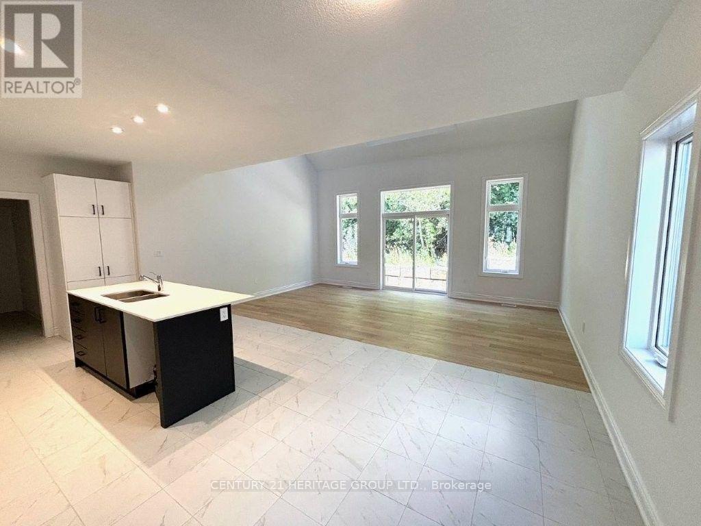 130 Beacon Drive Property Photo 6