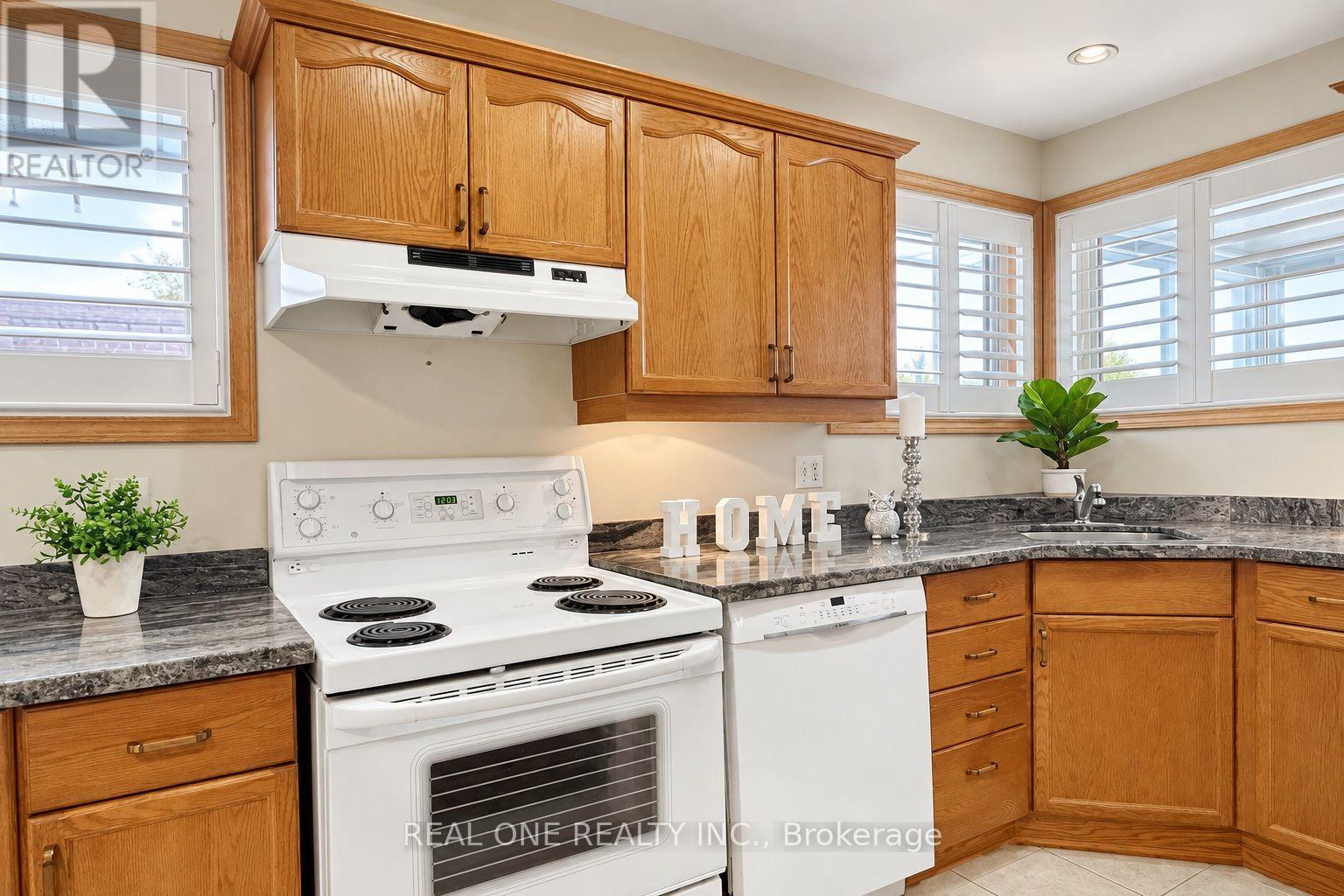 Upper - 25 Terrace Drive Property Photo 12