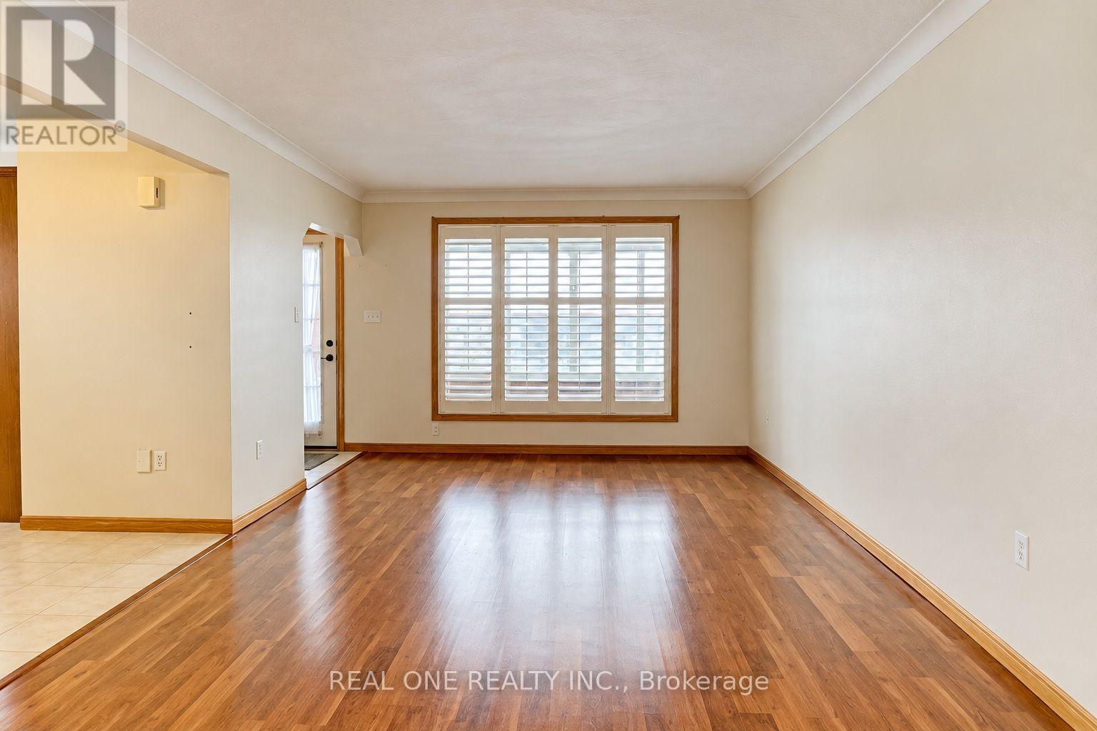 Upper - 25 Terrace Drive Property Photo 14