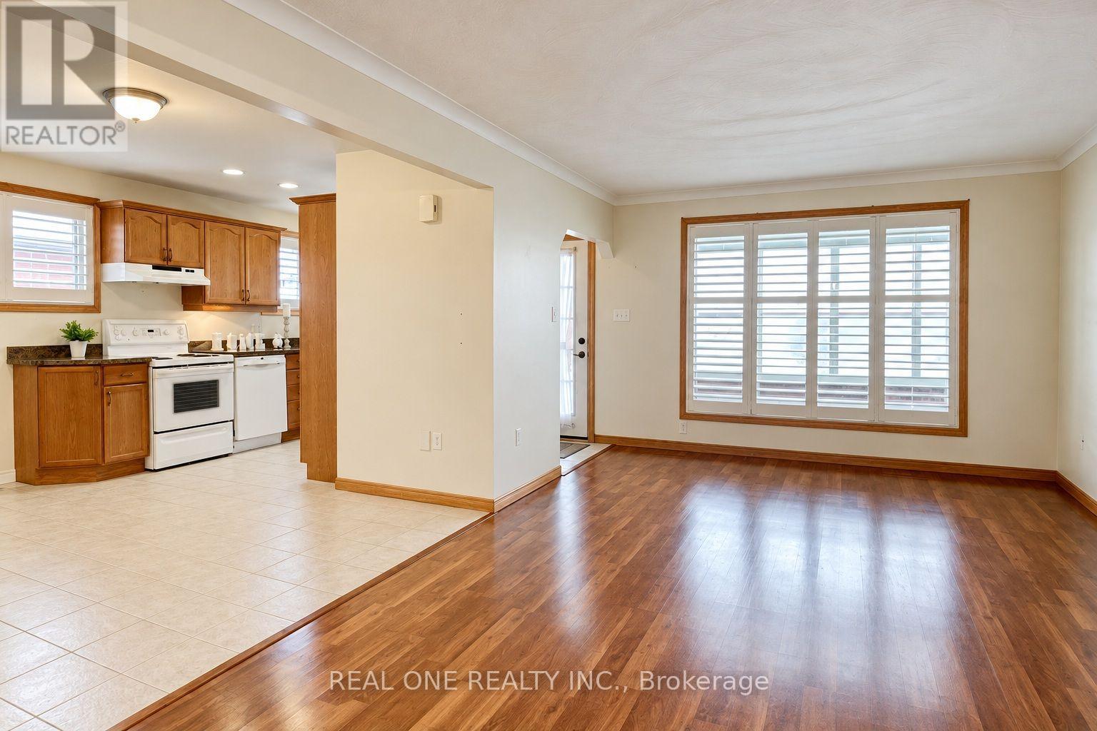Upper - 25 Terrace Drive Property Photo 15