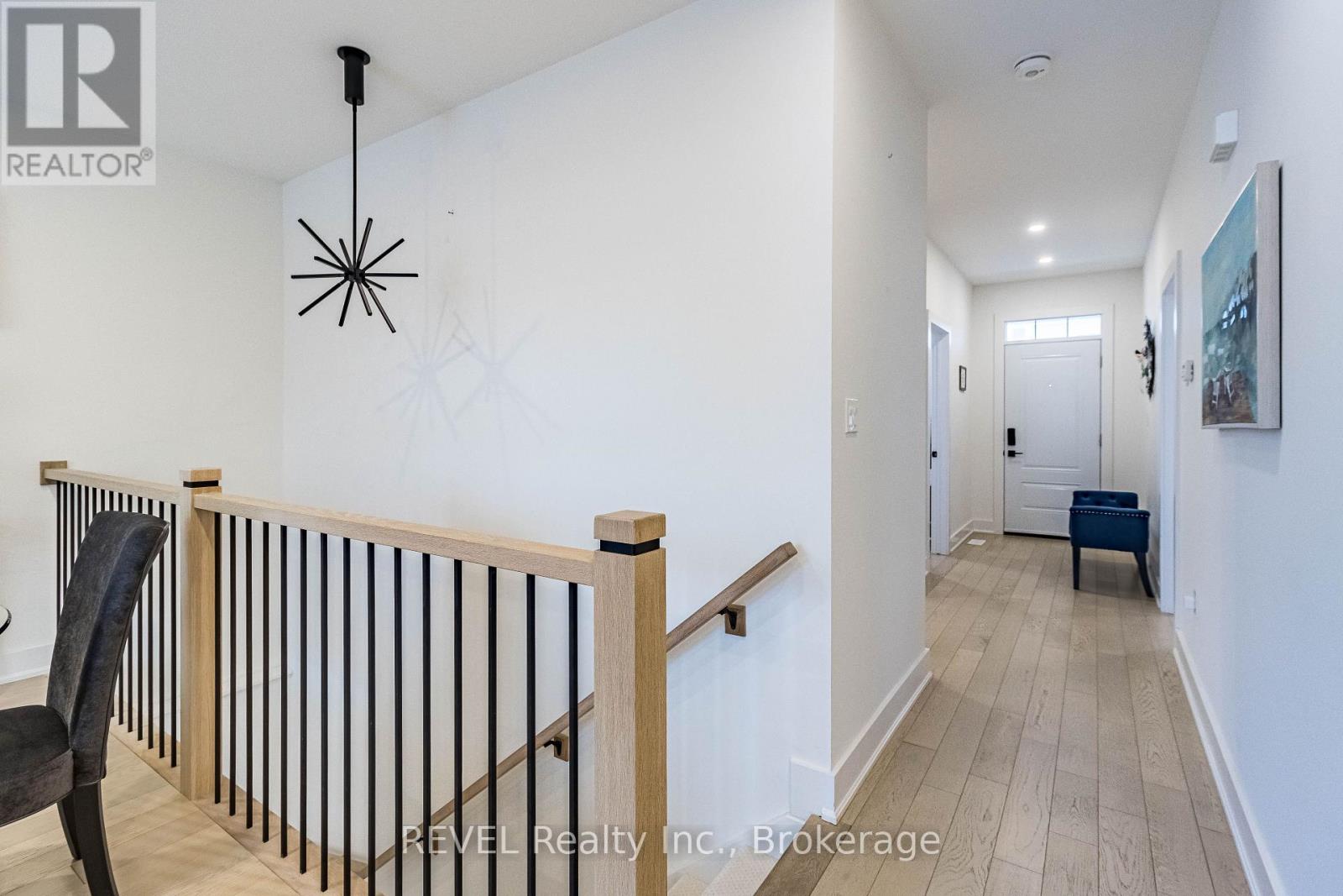 18 Princeton Common Street Property Photo 6