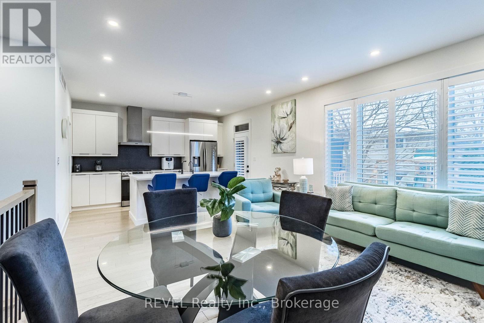 18 Princeton Common Street Property Photo 10