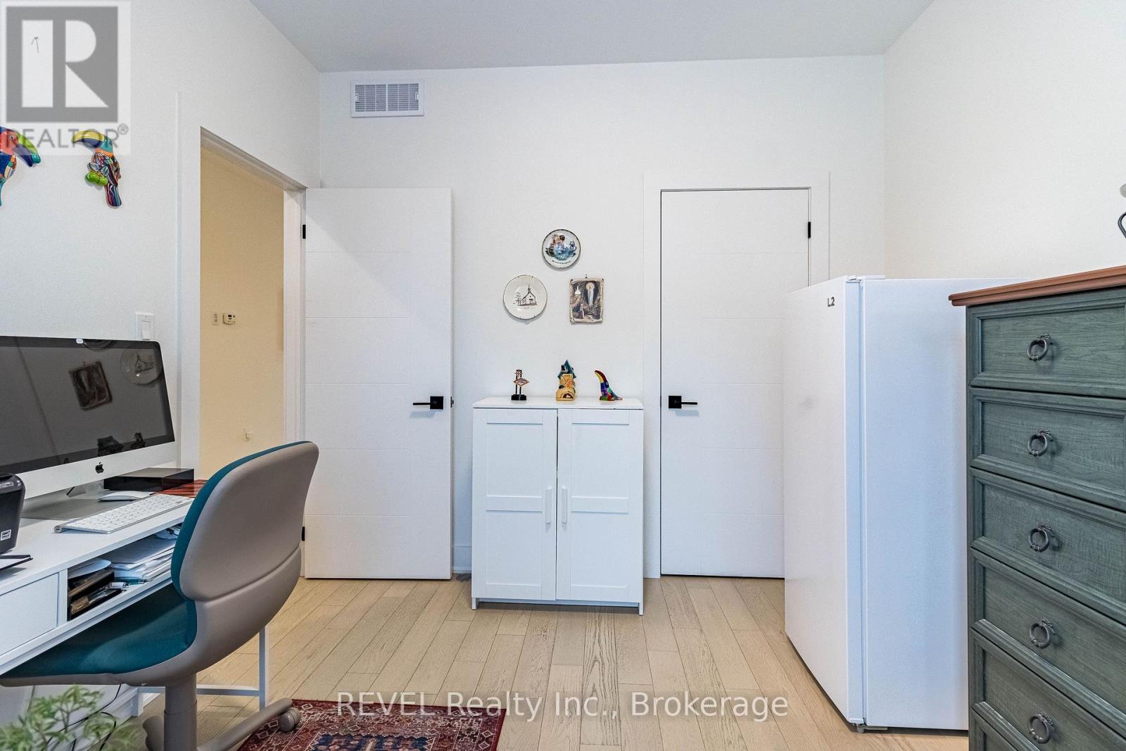 18 Princeton Common Street Property Photo 24