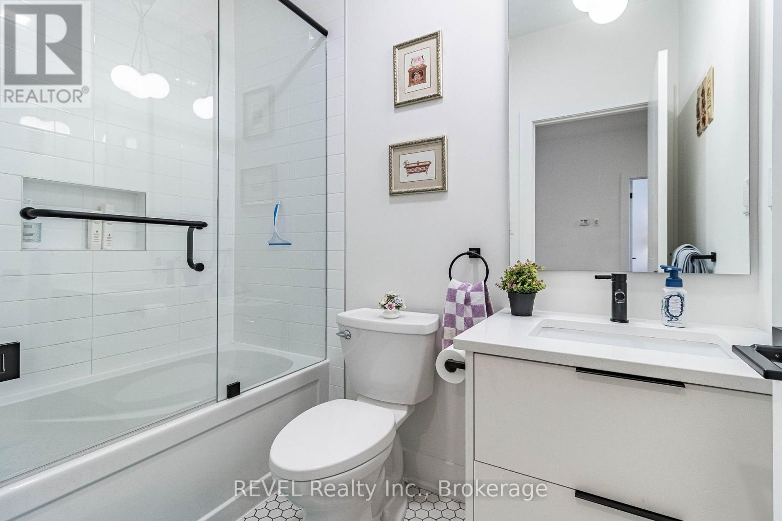 18 Princeton Common Street Property Photo 26