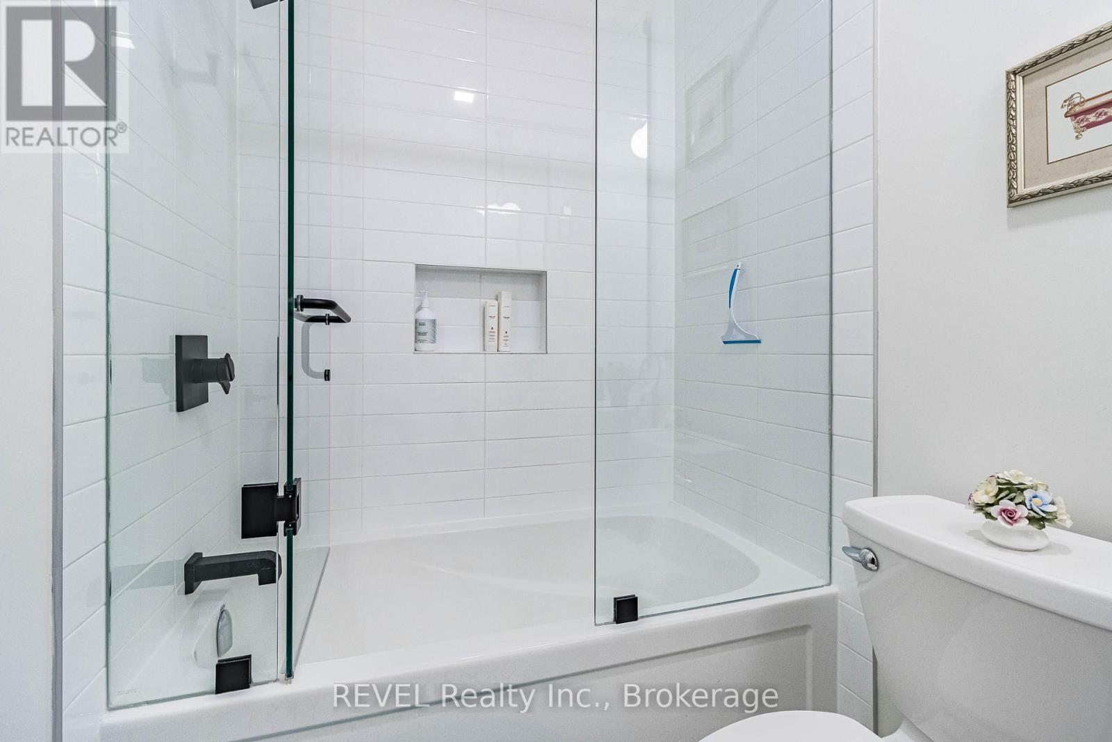 18 Princeton Common Street Property Photo 27