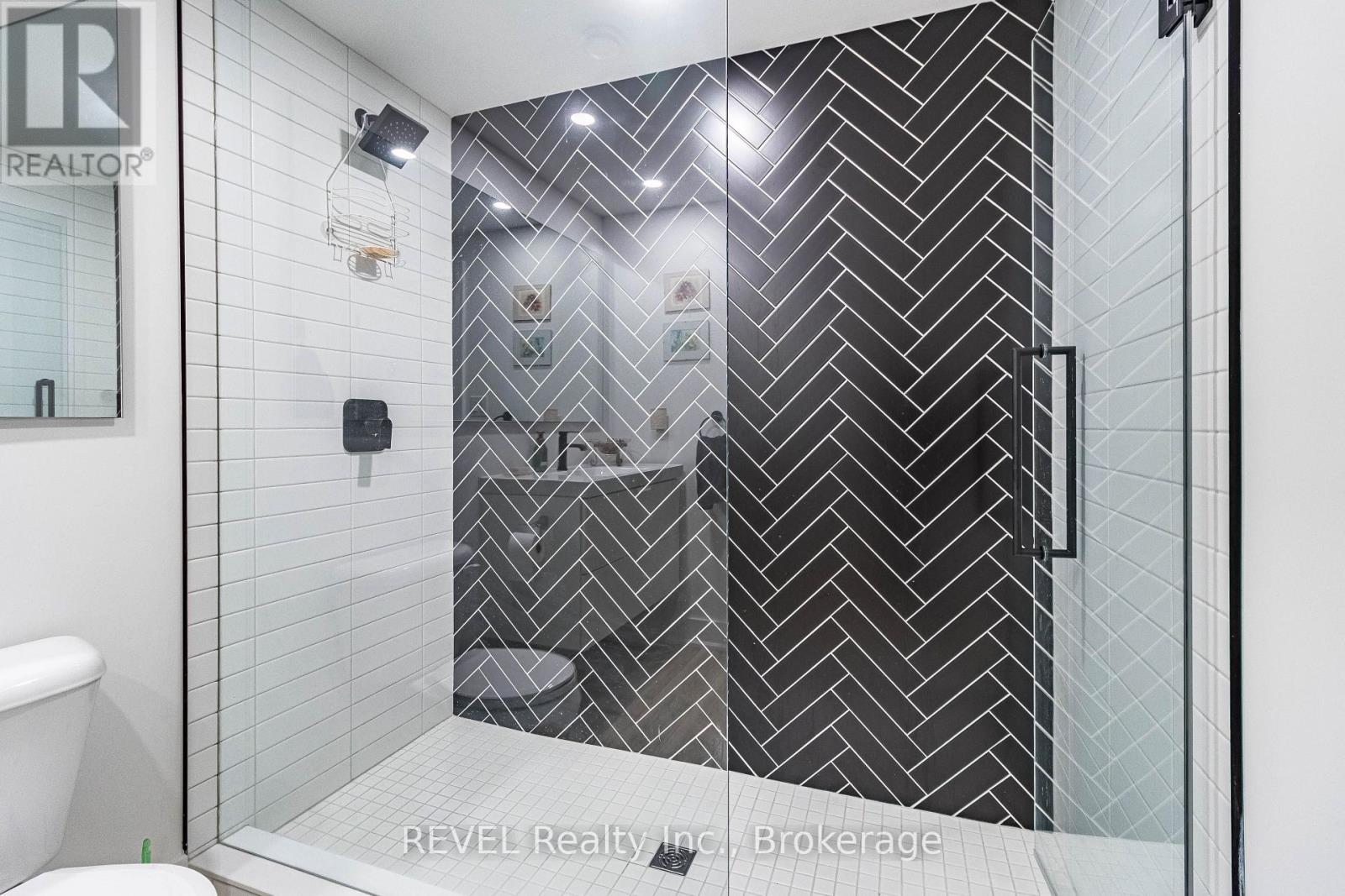 18 Princeton Common Street Property Photo 39